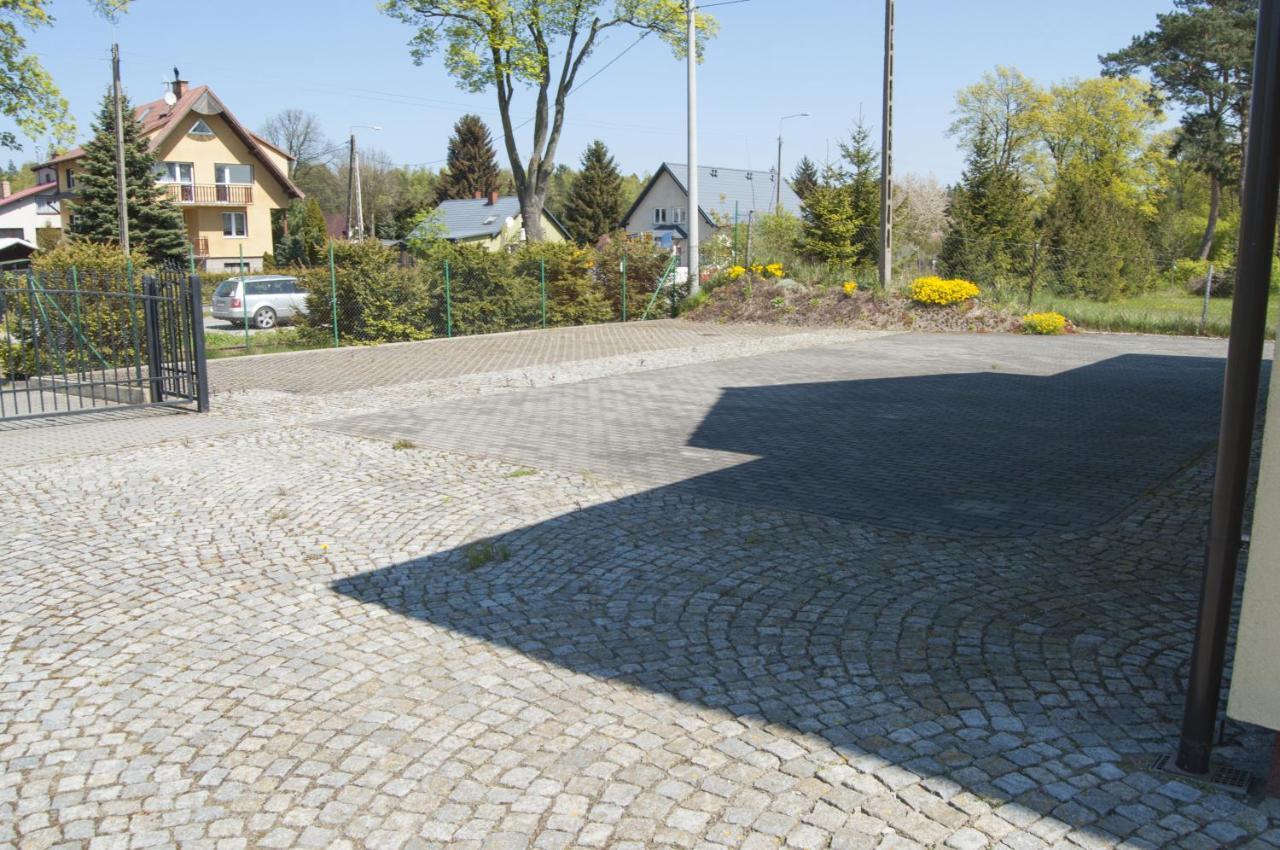 Jantar Pokoje I Domki U Reni Esterno foto