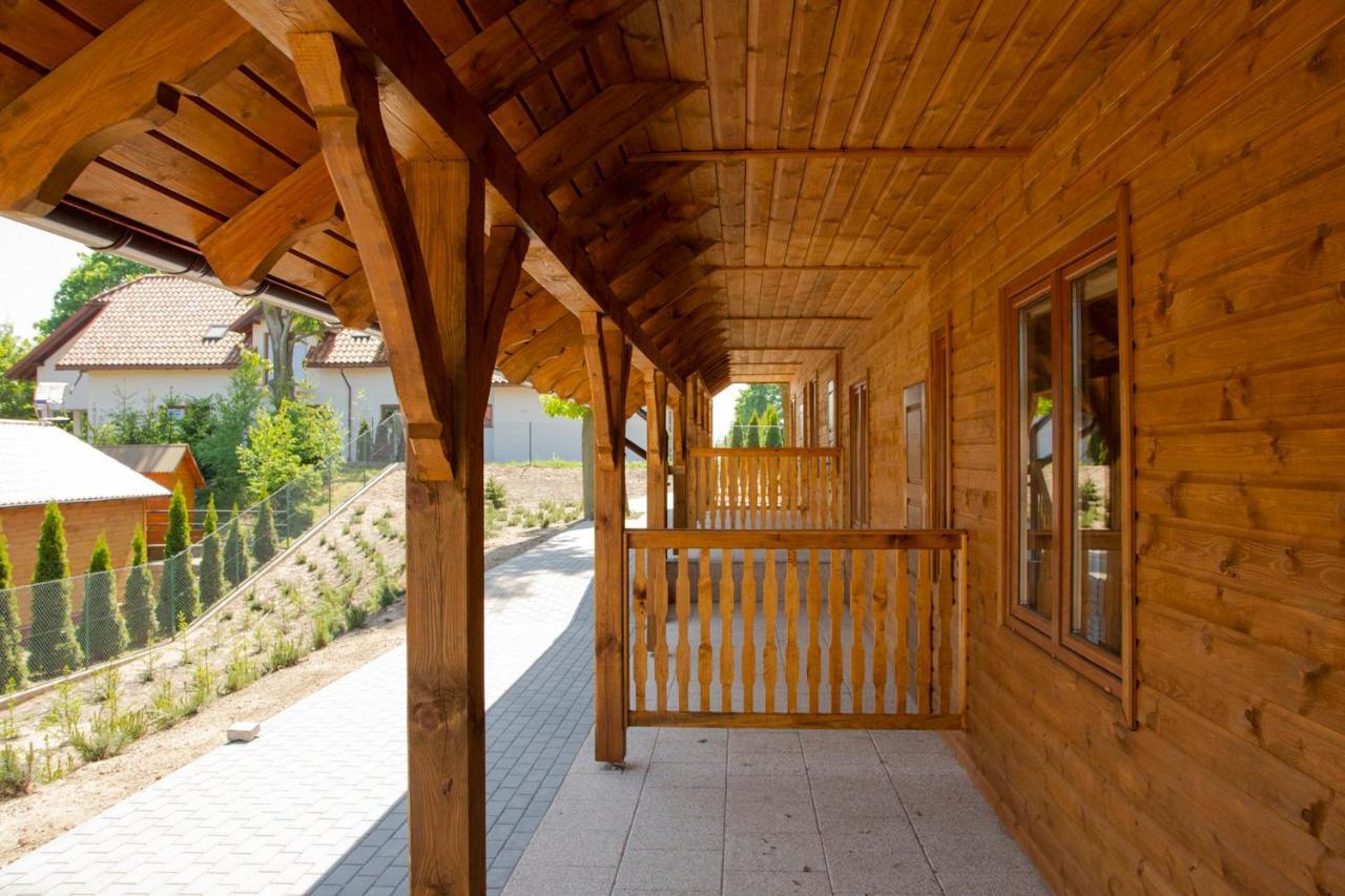 Jantar Pokoje I Domki U Reni Esterno foto