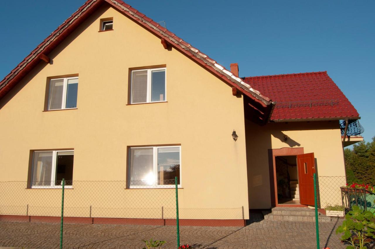 Jantar Pokoje I Domki U Reni Esterno foto